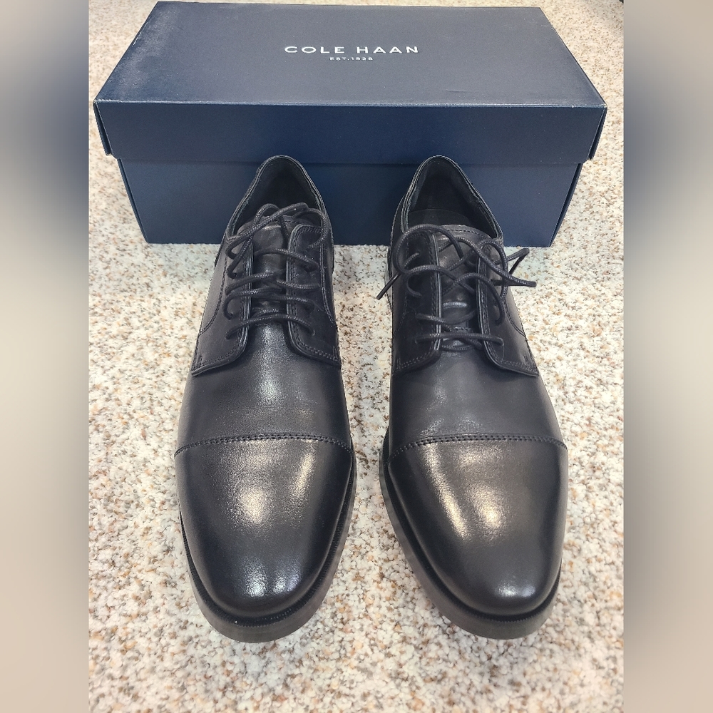 Cole Haan Jay Grande Canion Dress Shoe Size: 8.5